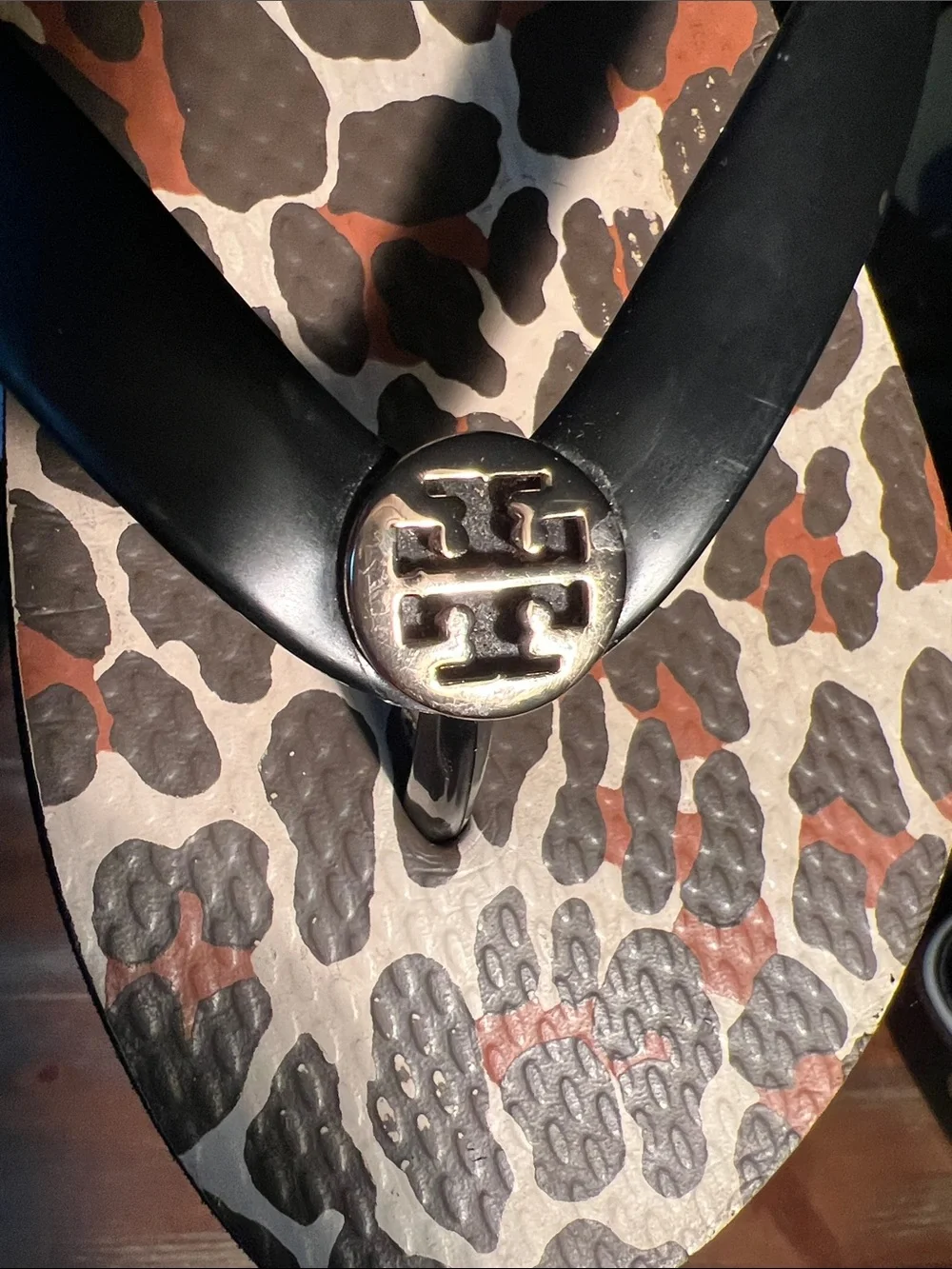 Tory Burch Black Patent Trim Leopard Print Flip Flops